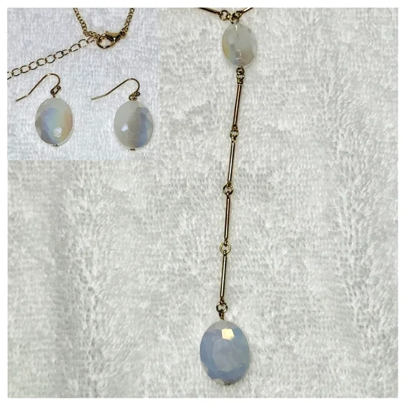 CATO Opalescent Oval Beaded Necklace and Drop Earrings Set / Pierced - Picture 5 of 5